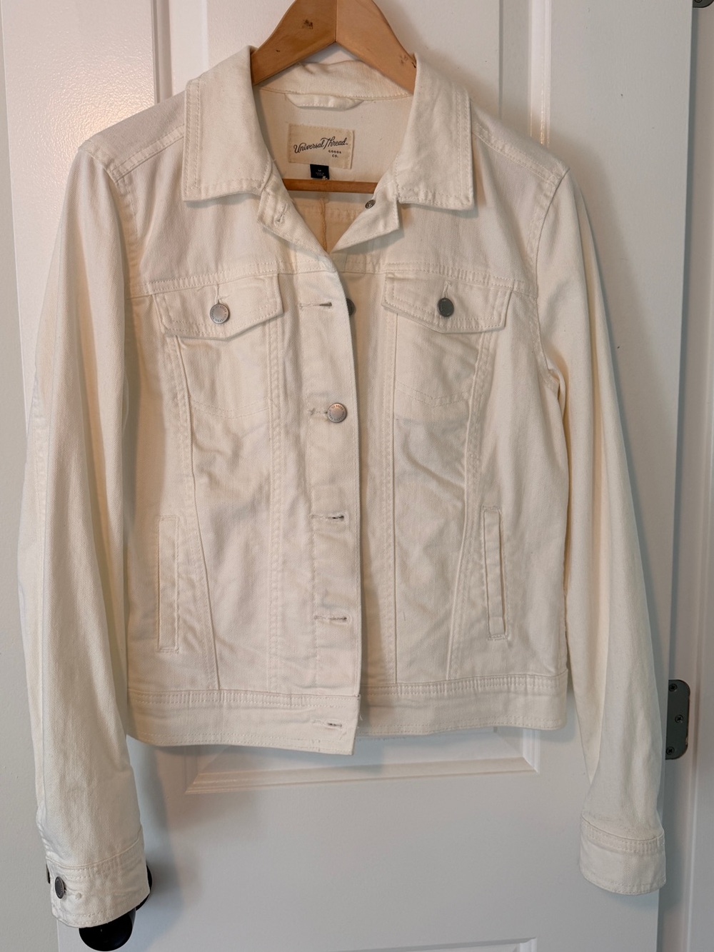 NWT Universal Thread Denim Jacket - Size M - Storage Wear
